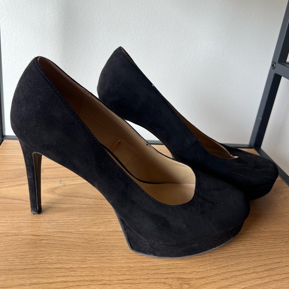 Black Platform Heels | Size 8 - Picture 2 of 4
